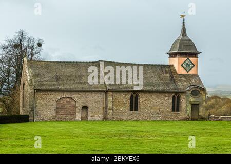 Herefordshire, Angleterre, 3 avril 2019 : église Saint-Michel et tous les Anges, château Croft. Banque D'Images