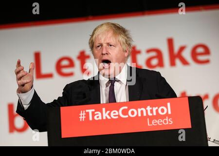 Boris Johnson, député conservateur et maire de Londres, parle lors d'un congé de vote à Leeds, dans le West Yorkshire. Faire campagne pour le référendum, qui va de Banque D'Images