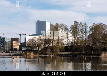 Finlandia Hall, un lieu de congrès et d'événements de la baie de Töölönlahti, conçu par Alvar Aalto, à Helsinki, en Finlande Banque D'Images