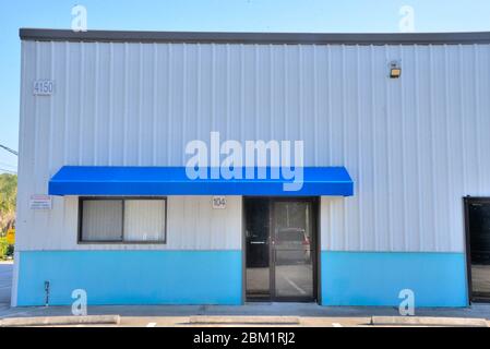 Melbourne, Floride, États-Unis. 6 mai 2020 l'adresse indiquée pour Silvercorp USA sur le site de la Florida Division of Corporation est une unité vide dans un complexe industriel de Dow Road, Le Venezuela a deux Américains en garde à vue qu'il affirme avoir été impliqué dans une tentative d'invasion échouée qui a fonctionné pour la compagnie de sécurité basée en Floride. Le PDG de Silvercorp, John Goudreau, a identifié les Américains comme étant des emplyoyés. Crédit photo : Julian Leek/Alay Live News Banque D'Images