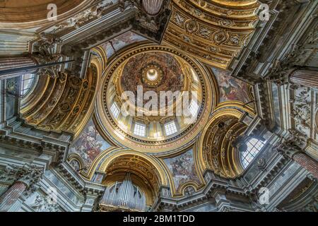 Rome, Italie - 10 02 2018 : l'intérieur de l'église Saint Agnese à Agon. Piazza Navona, Rome, Italie Banque D'Images