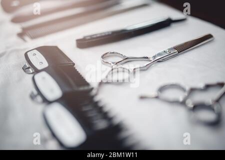 Des outils de coiffure professionnels pour barbershop, lieu de travail Banque D'Images