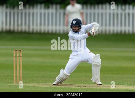 Anuj Dal batting pour Derbyshire 2e XI dans un match de championnat de 3 jours contre Lancashire au Belper Meadows CC 17 juin 2019 Banque D'Images