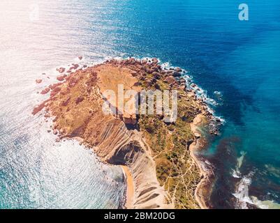 Ghajn Tuffieha Golden Bay sur l'île de Malte, vue aérienne du dessus Banque D'Images