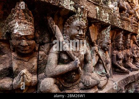 La terrasse du Roi Leper (bas reliefs), Angkor Thom, Siem Reap, Cambodge. Banque D'Images