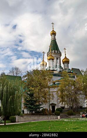 L'église orthodoxe russe Saint Nicholas le Miracle-Maker ou Wonderworker dans le centre de Sofia, Bulgarie, Europe Banque D'Images