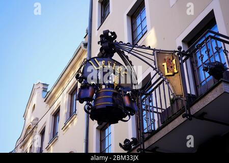 Logo de la légendaire brasserie artisanale 'Uerige' dans la vieille ville de Düsseldorf, une attraction touristique populaire, célèbre pour sa 'Alt Beer' (allemand : Altbier). Banque D'Images