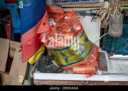 Malaisie, 6 mai 2020 - la canettes en aluminium est prête pour le recyclage Banque D'Images