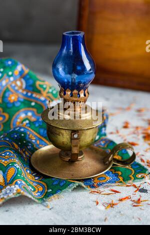 belle lampe à kérosène de style rétro Banque D'Images