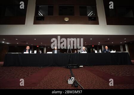 L'amiral à la retraite de la Garde côtière des États-Unis, M. Tsd Allen, Dana DeEasy, responsable de l'information du ministère de la Défense, M. Michael Griffin, sous-secrétaire à la Défense pour la recherche et l'ingénierie et le général John Raymond, chef des opérations spatiales de la Force spatiale des États-Unis, sont vus lors d'une audience du Comité des services armés du Sénat des États-Unis le mercredi 6 mai 2020 discuter de l'impact sur la sécurité nationale de l'approbation du spectre de bande L de Federal Communications CommissionÕs à Ligado Networks.Credit: Greg Nash/Pool via CNP | usage dans le monde entier Banque D'Images