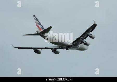 F-GIUD, un Boeing 747-428F exploité par Air France Cargo, à l'aéroport international Prestwick d'Ayrshire. Banque D'Images