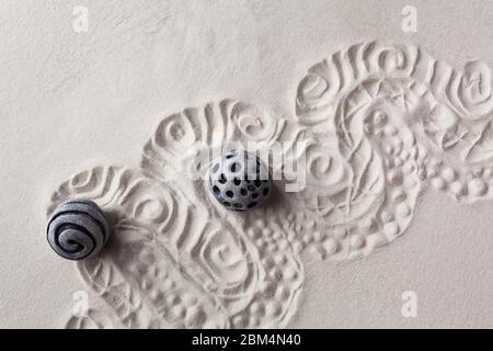 Jeu de sable sensoriel. Concept moderne de jardin zen. Vue de dessus Banque D'Images