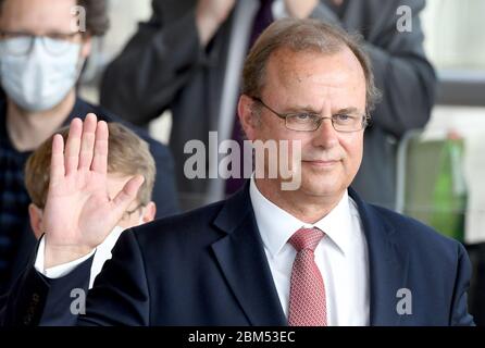 Kiel, Allemagne. 07th Mai 2020. Claus Christian Claussen (CDU) est assermenté comme nouveau ministre de la Justice du Schleswig-Holstein au Parlement de l'Etat. Crédit : Carsten Rehder/dpa/Alay Live News Banque D'Images