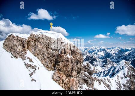 Traversez la montagne Zugspitze Banque D'Images