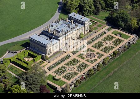 Vue aérienne de Harewood House près de Leeds, prise de plus de 1500' Banque D'Images