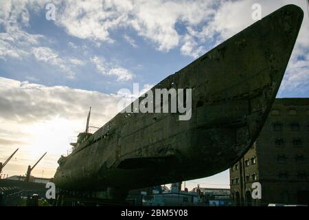 DOSSIER : 7 mai 2020. Photo prise: Birkenhead, Royaume-Uni 19 décembre 2005, U534 aux navires de guerre historiques à Birkenheads West Float Credit: Photoing North/Alay Live News Banque D'Images