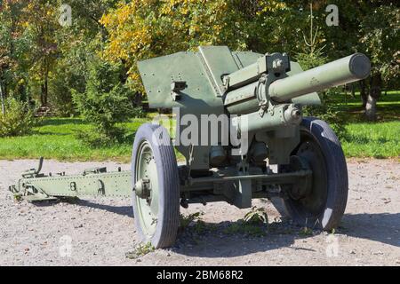 Vologda, Russie - 20 août 2019 : obusier m-30 dans le Parc de la victoire de la ville de Vologda Banque D'Images