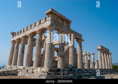 Ancien temple d'Aphaia sur l'île grecque d'Aegina une île grecque dans le golfe Saronique, Grèce Banque D'Images