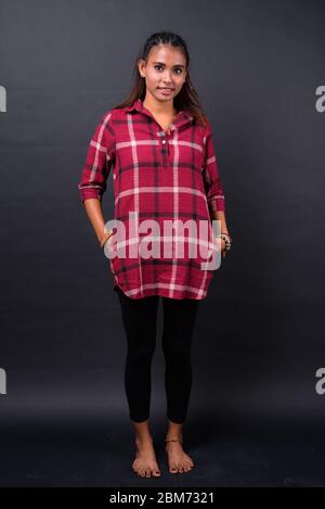 Portrait de jeune femme asiatique de taille basse Banque D'Images