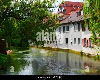 Ulm, Allemagne : l'un des nombreux canaux du quartier historique des pêcheurs d'Ulm Banque D'Images