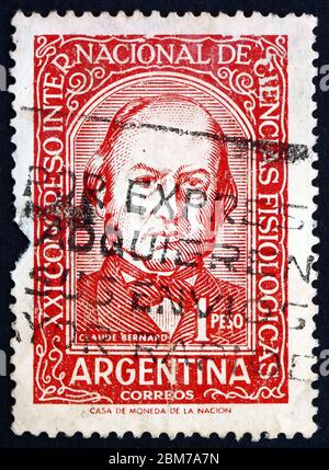 ARGENTINE - VERS 1959 : un timbre imprimé en Argentine montre Claude Bernard, physiologiste français, vers 1959 Banque D'Images