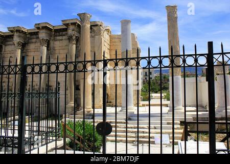 Athènes, Grèce, mai 6 2020 - le site archéologique de la bibliothèque d'Hadrien reste fermé pendant le confinement du coronavirus. Banque D'Images