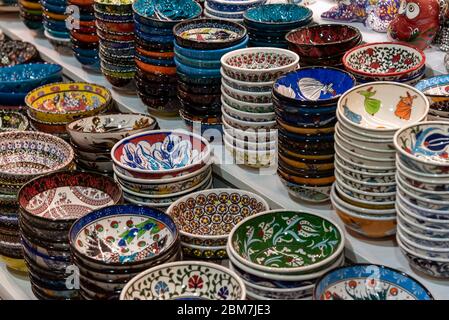 20 février 2018 : céramique turque classique sur le Grand Bazar d'Istanbul. Istanbul, Turquie Banque D'Images