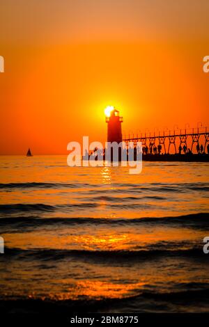 South phare Havens et jetée sur le lac Michigan au coucher du soleil Banque D'Images