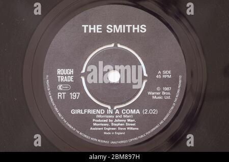 La petite amie Smiths dans un Coma Banque D'Images