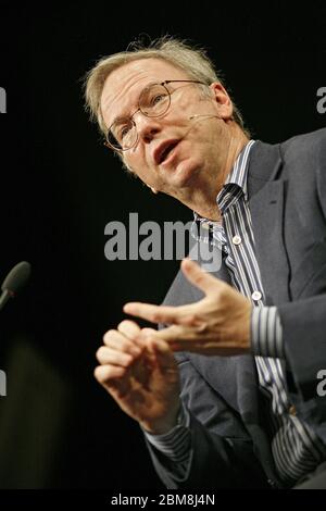 Eric Schmidt, Président exécutif de Google, prenant la parole au Hay Festival, Hay-on-Wye, pays de Galles. 25 mai 2013, Hay-on-Wye. ©PRWPhotography Banque D'Images