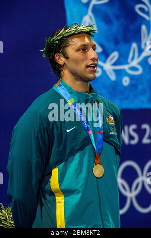 Ian Thorpe (AUS) remporte la médaille d'or dans le freestyle masculin de 400 mètres aux Jeux olympiques d'été de 2004 à Athènes. Banque D'Images