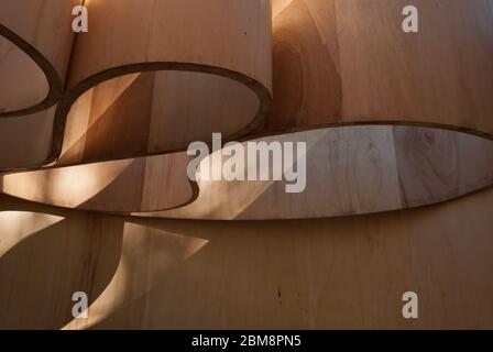 Maison d'été Timber Steam Bent contreplaqué Pavillon Serpentine Galleries Serpentine Pavilion 2016, Kensington Gardens, Londres, W2 par Barkow Leibinger Banque D'Images