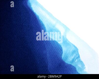 Bleu saphir main encre dessinés aquarelle abstrait papier peint toile de fond de gradient minimal vagues de l'océan isolé sur simple texture de papier grunge Banque D'Images