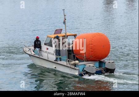 Le Cap, Afrique du Sud. 2019. Bouée gonflable sphérique utilisée dans la mer pour les courses de yacht transportées sur l'océan. Banque D'Images