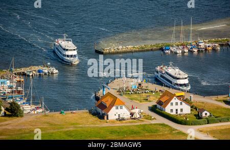 , port de Neuendorf sur Hiddensee, 05.06.2016, vue aérienne, Allemagne, Mecklenburg-Ouest Pomerania, Neuendorf, Hiddensee Banque D'Images