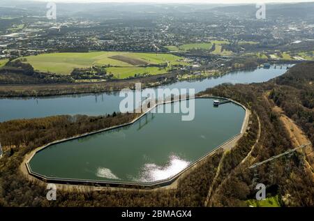 Centrale électrique à pompage avec réservoirs de stockage sur le Hengsteysee à Herdecke, 27.03.2017, vue aérienne, Allemagne, Rhénanie-du-Nord-Westphalie, région de la Ruhr, Herdecke Banque D'Images