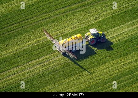 , remorques à fumier sur le terrain à Holsterhausen, 16.03.2017, vue aérienne, Allemagne, Rhénanie-du-Nord-Westphalie, région de la Ruhr, Dorsten Banque D'Images