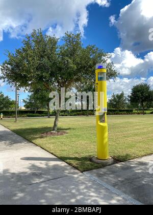 Orlando,FL/USA -5/6/20: La boîte d'appel de l'emgience à l'école de médecine de l'Université de Central Florida à Lake Nona à Orlando, Floride. Banque D'Images