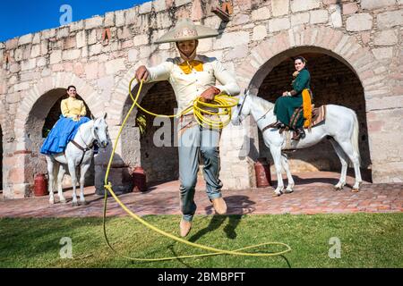 Hugo Pedrero travaille la corde à Hacienda la Cantera à Lagos de Moreno, Jalisco, Mexique. Banque D'Images