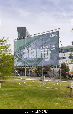 Veldhoven, pays-Bas, 8 mai 2020. Marque de la société ASML devant le bâtiment. L'entreprise néerlandaise est le fournisseur mondial de micro Banque D'Images
