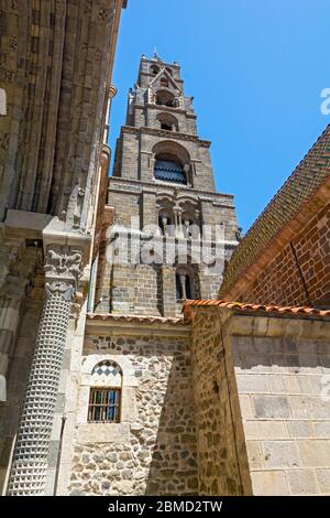 France, le Puy-en-Velay, Cathédrale notre-Dame, site classé au patrimoine mondial de l'UNESCO, clocher Banque D'Images