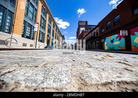 New York, N.Y/USA - 7 mai 2020: Little W. 12th Street est calme en raison des risques pour la santé de COVID-19. Crédit : Gordon Donovan/Alay Live News Banque D'Images