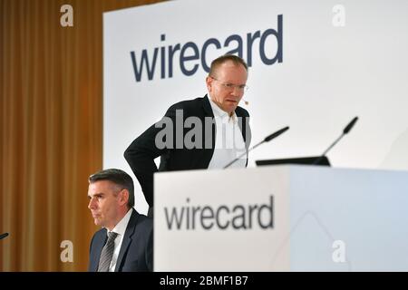 Wirecard redistribue ses responsabilités en interne et dédonne son pouvoir au PDG Markus Braun. Le prestataire de services de paiement réagit avec la critique croissante de la direction. A l'avenir, le PDG Markus Braun devrait se concentrer sur le « développement stratégique » du groupe, il doit remettre la responsabilité de la communication des marchés financiers au directeur financier Alexander von Knoop. Photo d'archive; Dr. Markus BRAUN (PDG, Président de la direction), geste, discours, image unique, couper un motif, demi-figure, demi-figure. Li: Alexander von KNOOP (directeur financier, directeur financier). Conférence de presse annuelle WIRECARD AG | usage worldwid Banque D'Images