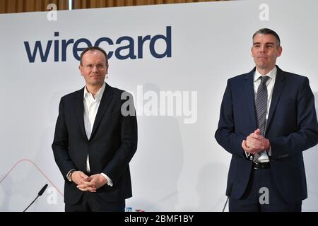 Wirecard redistribue ses responsabilités en interne et dédonne son pouvoir au PDG Markus Braun. Le prestataire de services de paiement réagit avec la critique croissante de la direction. A l'avenir, le PDG Markus Braun devrait se concentrer sur le « développement stratégique » du groupe, il doit remettre la responsabilité de la communication des marchés financiers au directeur financier Alexander von Knoop. Photo d'archive; de gauche à droite: Dr. Markus BRAUN (PDG, Président de la direction), Alexander von KNOOP (directeur financier, directeur financier). Devant l'emblème de la société, le logo, le lettrage. Conférence de presse annuelle WIRECARD AG | utilisation dans le monde entier Banque D'Images