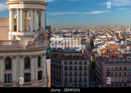 Vue surélevée sur les toits de Madrid depuis la Plaza del Callao, Madrid, Espagne, Europe Banque D'Images