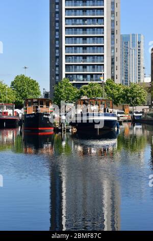 Marina de peuplier, Boardwalk Place, Docklands, East London, Royaume-Uni Banque D'Images