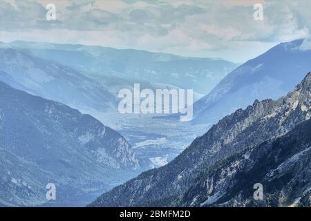 Magnifique paysage de montagne. Caucase dans la région de Dombay, Russie Banque D'Images