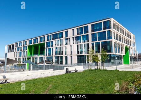 Nouveau bâtiment de l'école secondaire Boroughmuir, à côté du canal Union à Fountainbridge à Édimbourg, en Écosse, au Royaume-Uni Banque D'Images