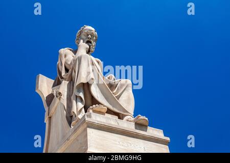 Statue de Socrate, l'un des plus grands penseurs et philosophes de l'humanité, à Athènes, Grèce Banque D'Images