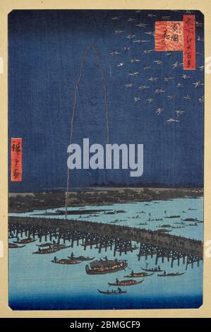 [ 1850 Japon - feux d'artifice Ryogokubashi ] — Bateaux remplis de passagers profitant des feux d'artifice au pont Ryogokubashi traversant la rivière Sumidagawa à Edo (Tokyo actuel), 1858 (Ansei, 5). Cette impression en bois est l'image 98 dans une centaine de vues célèbres d'Edo (名所江戸百景, Meisho Edo Hyakkei), une série créée par l'artiste ukiyoe Utagawa Hiroshige (歌川広重, 1797–1858). C'est l'une des 26 scènes d'automne de la série. Titre: Feux d'artifice par le pont Ryogoku (両国花火, Ryogoku hanabi) 19ième siècle vintage Ukiyoe bois imprimé. Banque D'Images